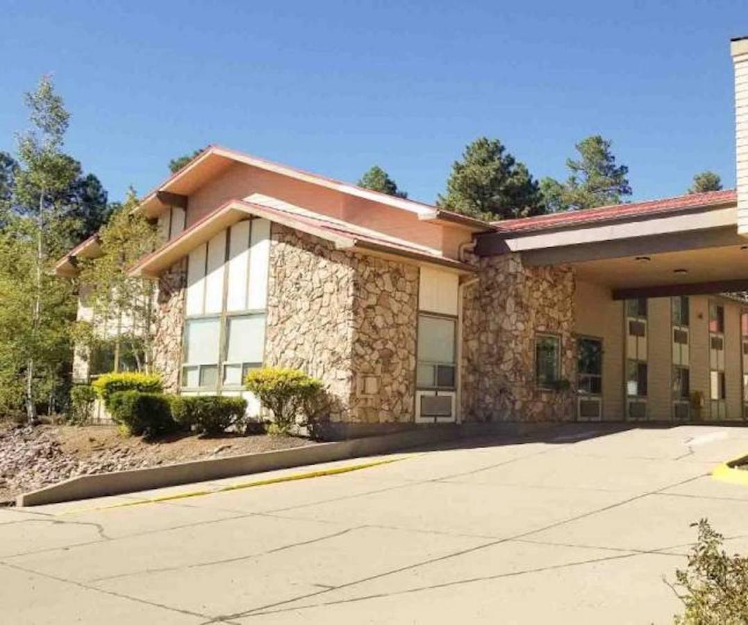 Pinetop Studio Suites ภายนอก รูปภาพ